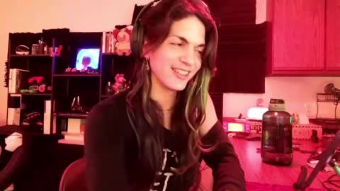 Earthling Gurl Michelle Allergy online show from April 2026 03:04:02 AM