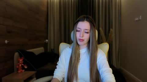 Chloe online show from July 2026 07:31:01 PM