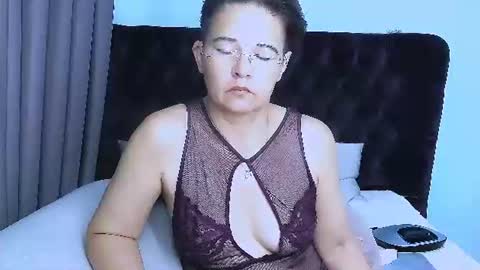 staceydarling online show from July 2026 09:14:02 AM