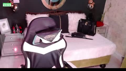 Snapshot of starhappy chatting on August 2026 02:22:01 AM Welcome Im VICTORIA Your love is my passion activate my love and moaning with your tips and enjoy with me online show from August 2026 02:22:01 AM