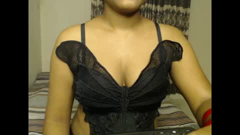 Snapshot of starrywhispers chatting on July 2026 04:21:01 PM StarryWhispers online show from July 2026 04:21:01 PM