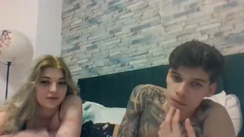 staywithuss online show from April 2026 09:06:02 PM