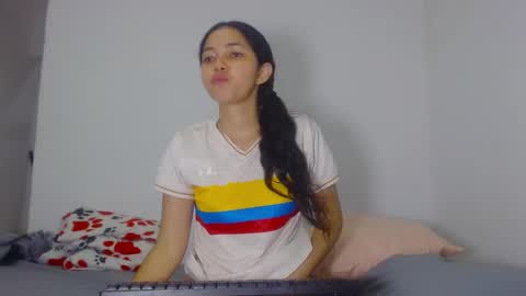 stefany online show from October 2025 10:05:01 AM