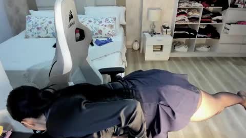 Zuly online show from February 2026 03:16:02 AM