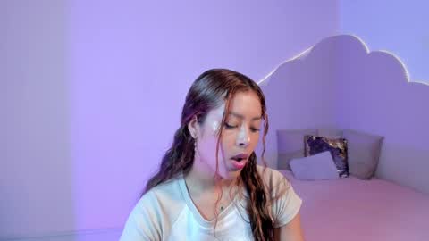 stefie online show from December 2024 07:42:02 PM