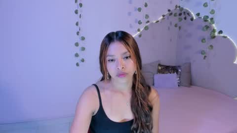 stefie online show from February 2025 07:19:02 PM