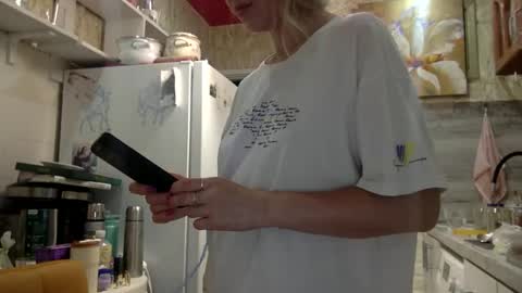 Snapshot of stella_walters chatting on June 2026 11:46:02 PM stella_walters online show from June 2026 11:46:02 PM
