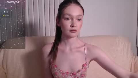 Snapshot of stellapayne chatting on June 2026 01:52:02 AM stellapayne online show from June 2026 01:52:02 AM