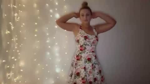 Stephany online show from June 2026 12:09:02 PM