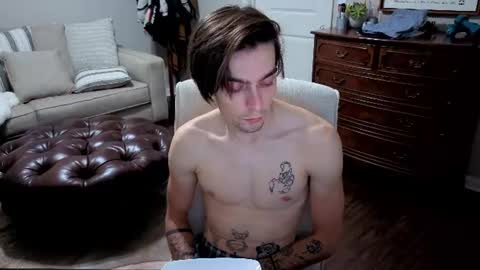 Snapshot of str8whiteboy21 chatting on June 2026 05:38:02 AM str8whiteboy21 online show from June 2026 05:38:02 AM