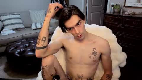 Snapshot of str8whiteboy21 chatting on June 2026 02:05:01 AM str8whiteboy21 online show from June 2026 02:05:01 AM