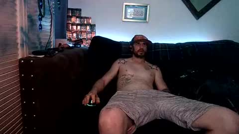 straitpipermann22 online show from April 2026 08:07:02 PM