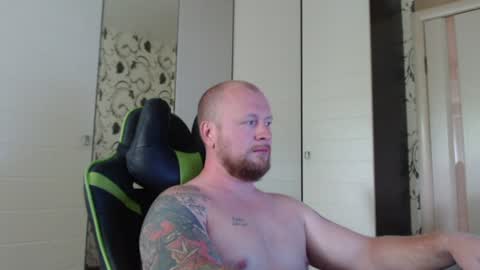 Snapshot of strongass18 chatting on June 2026 08:19:01 AM Alex online show from June 2026 08:19:01 AM
