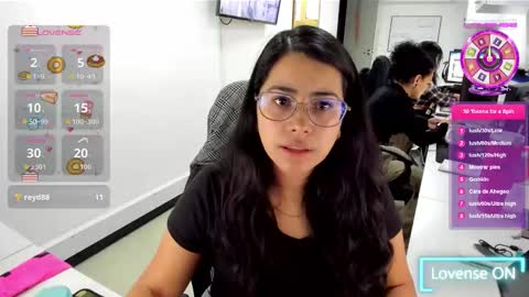 studcb_ online show from February 2026 11:33:02 PM