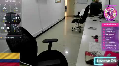 studcb_ online show from June 2026 07:07:01 PM