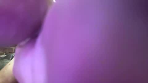 Snapshot of suckmeoffuk chatting on October 2025 06:10:02 AM JJ online show from October 2025 06:10:02 AM