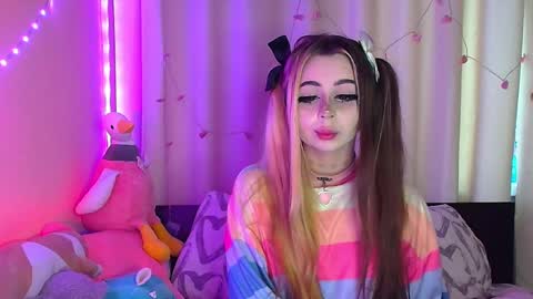 Snapshot of suemeow chatting on February 2025 05:56:01 AM Sue online show from February 2025 05:56:01 AM