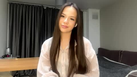 Alise online show from April 2026 09:27:01 PM