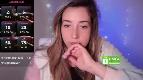 Mia online show from October 2025 01:34:02 PM