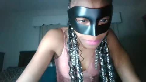 sultrysecretz online show from May 2026 01:21:01 AM