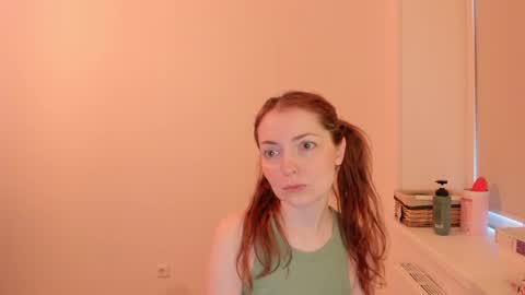 Snapshot of summer_preston chatting on April 2026 04:30:01 AM Summer Preston online show from April 2026 04:30:01 AM