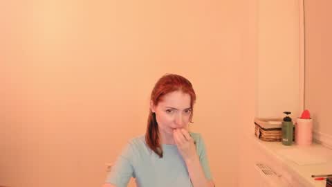 Snapshot of summer_preston chatting on July 2026 08:02:01 PM Summer Preston online show from July 2026 08:02:01 PM