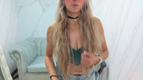 Snapshot of summer_tf chatting on April 2026 02:11:02 PM Summer online show from April 2026 02:11:02 PM