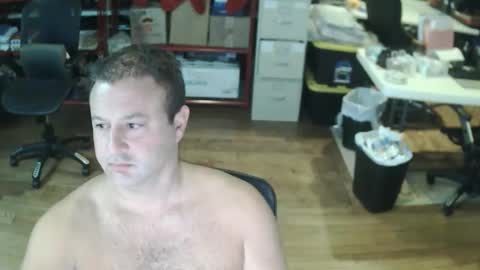 Snapshot of summerfun35 chatting on December 2025 04:18:02 AM cincyguy online show from December 2025 04:18:02 AM