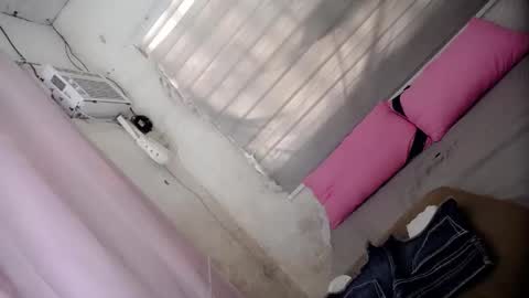 sunny_sexie online show from May 2026 05:58:01 AM