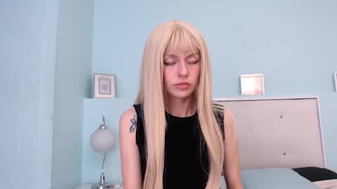 Snapshot of sunshine_gh1 chatting on September 2025 04:22:02 PM Sunshine online show from September 2025 04:22:02 PM