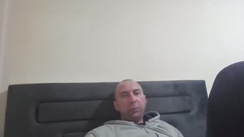 super42835015 online show from April 2026 06:06:01 PM