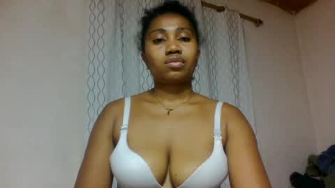 Snapshot of surbelle chatting on June 2026 08:44:01 PM surbelle online show from June 2026 08:44:01 PM