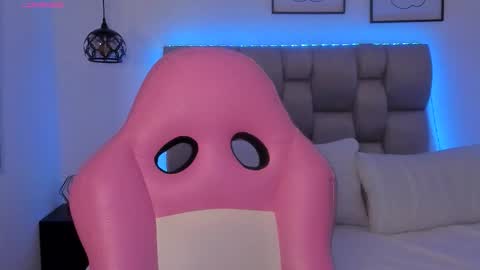 Susan online show from February 2026 08:37:02 PM