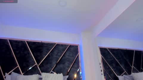 susanahenao online show from March 2026 06:03:01 PM