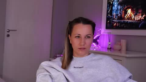 SusanJewel online show from November 2025 08:02:01 AM