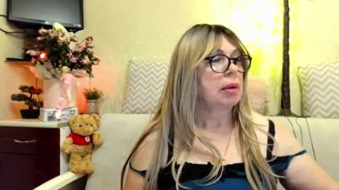 Snapshot of susiexnoreen chatting on June 2026 01:50:02 AM SusiexNoreen online show from June 2026 01:50:02 AM