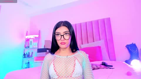 Snapshot of sussan_nicolle1 chatting on January 2025 04:02:02 PM Sussan Nicole online show from January 2025 04:02:02 PM