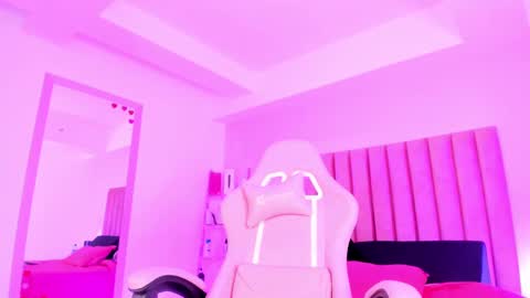 Snapshot of sussan_nicolle1 chatting on October 2025 12:19:01 PM Sussan Nicole online show from October 2025 12:19:01 PM