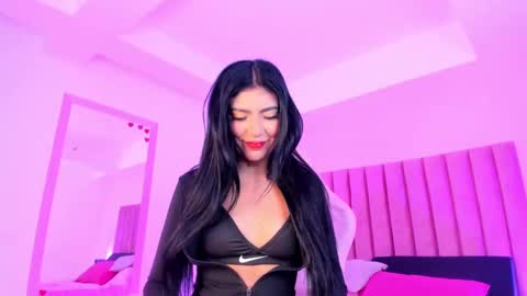 Snapshot of sussan_nicolle1 chatting on October 2025 12:18:02 PM Sussan Nicole online show from October 2025 12:18:02 PM