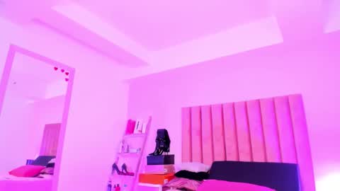 Snapshot of sussan_nicolle1 chatting on November 2025 12:48:01 PM Sussan Nicole online show from November 2025 12:48:01 PM