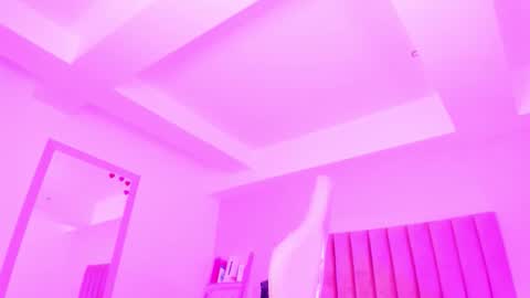 Snapshot of sussan_nicolle1 chatting on November 2025 12:16:01 PM Sussan Nicole online show from November 2025 12:16:01 PM