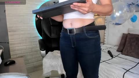 Snapshot of sussy__stone chatting on June 2026 02:23:01 PM online show from June 2026 02:23:01 PM
