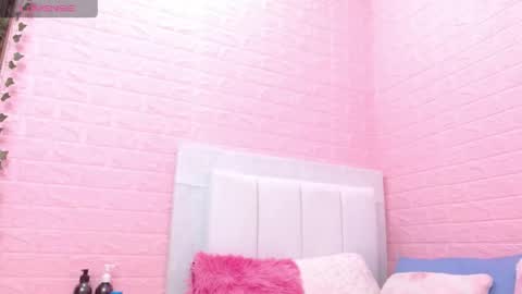 suzan_30 online show from April 2026 07:27:01 PM