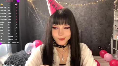 EmilySuonn online show from May 2026 07:27:02 AM