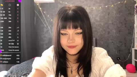 EmilySuonn online show from May 2026 07:03:01 AM