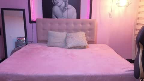 sweet__cat__ online show from June 2026 02:25:05 AM