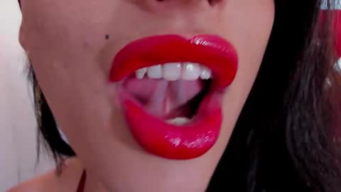 sweet_eliizabeth online show from March 2026 11:38:02 AM