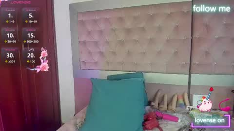  emmili  online show from April 2026 12:28:02 PM