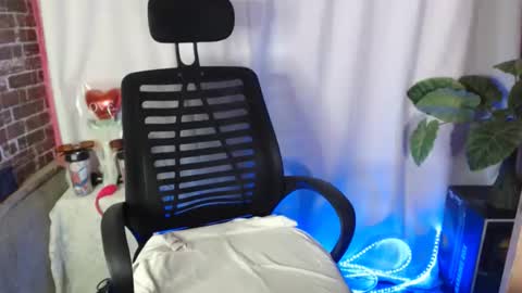 hanna mae online show from March 2026 10:03:02 PM