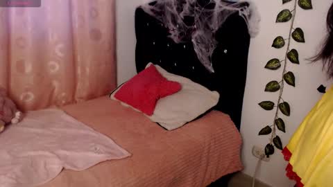 Hannah online show from October 2025 11:00:02 AM